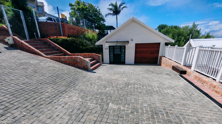 3 Bedroom Property for Sale in Herolds Bay Western Cape